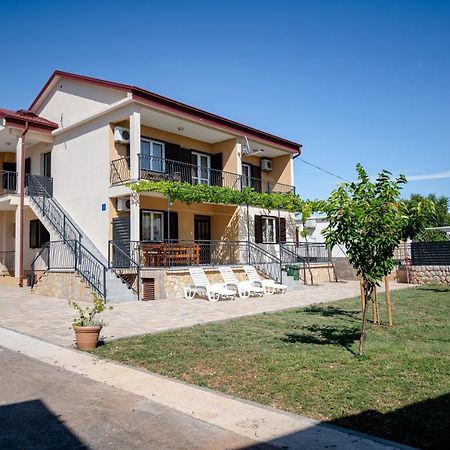 Apartments Zora Seline Zewnętrze zdjęcie